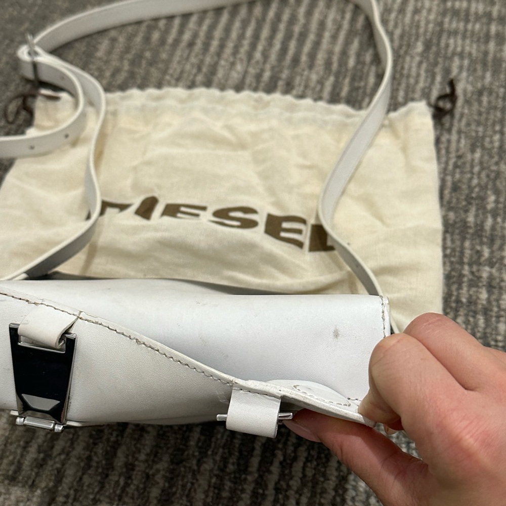 Diesel Distressed Shoulder Bag - Picture 3 of 6
